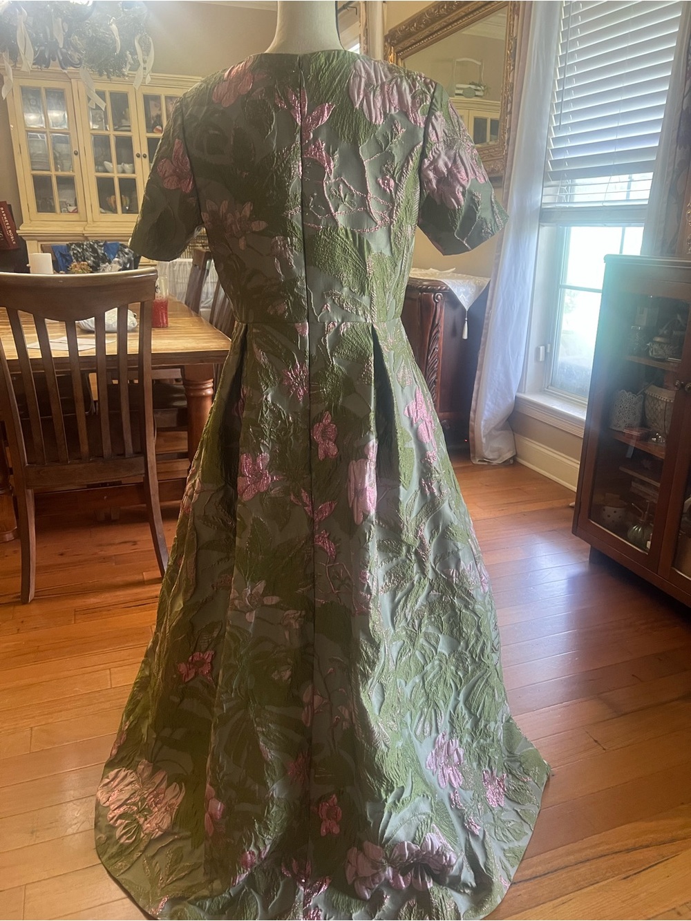 Clover Green Floral Satin Maxi Dress - Picture 6 of 15